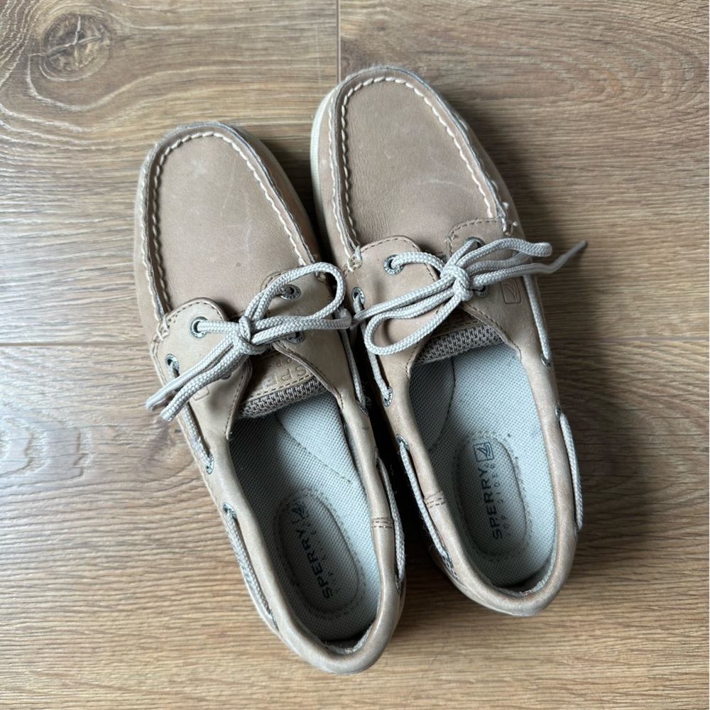 Sperry Topsider Boat Shoes - Size 6, Great Condition